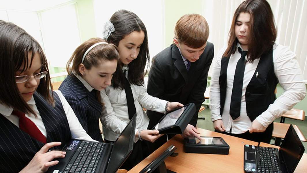 школа обучение учебники планшеты