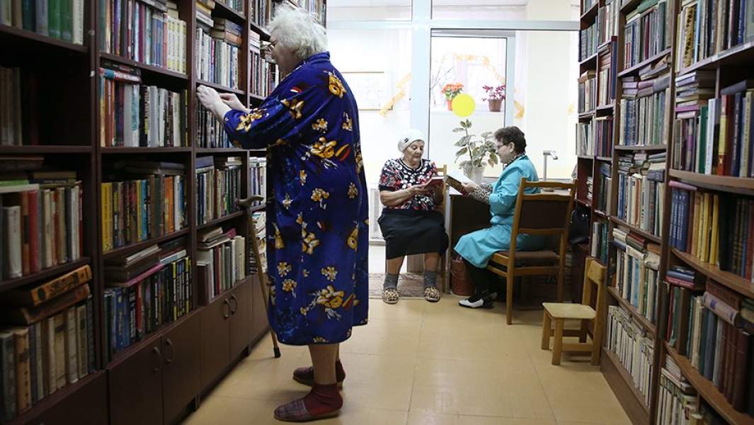 Библиотека одного из геронтологических центров Рязани