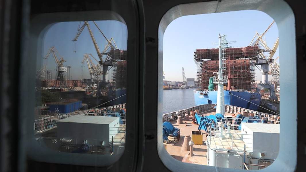 Строительство атомного ледокола проекта 22220 «Арктика» у причала Балтийского завода в Санкт-Петербурге. 6 июня 2019 года