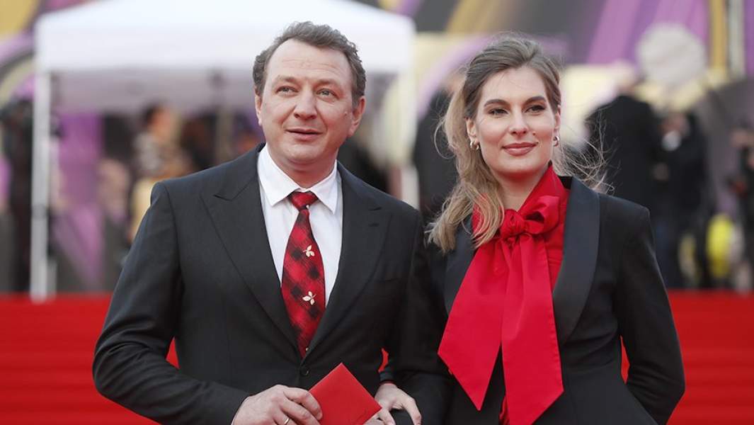 Марат Башаров с Елизаветой Шевырковой на церемонии открытия 40-го Московского международного кинофестиваля. 2018 год