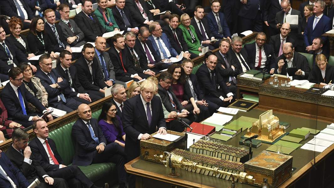 Премьер-министр Великобритании Борис Джонсон выступает в Палате общин в Лондоне, Великобритания, 20 декабря 2019 года