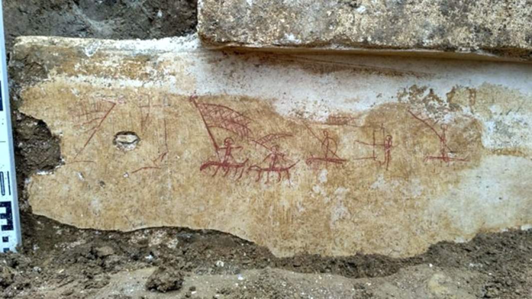 Изображение батальной сцены на склепе кургана Госпитальный в г. Керчи