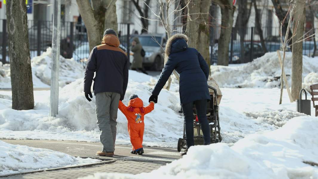 родители и ребенок