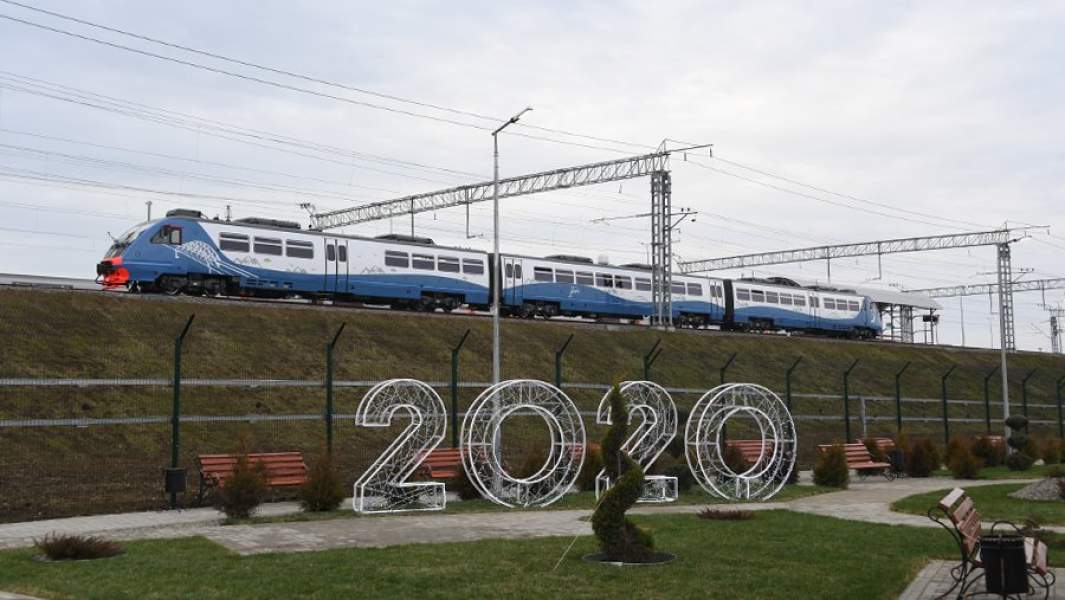 Поезд на Крымском мосту