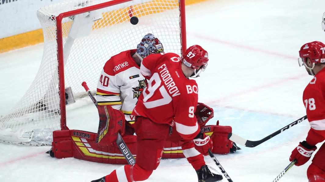 Игрок ХК Спартак Артём Фёдоров 