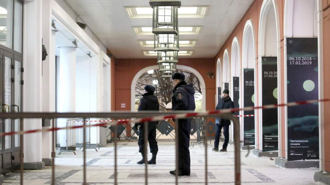Третьяковская галерея, полиция на месте происшествия, после кражи картины, Москва 