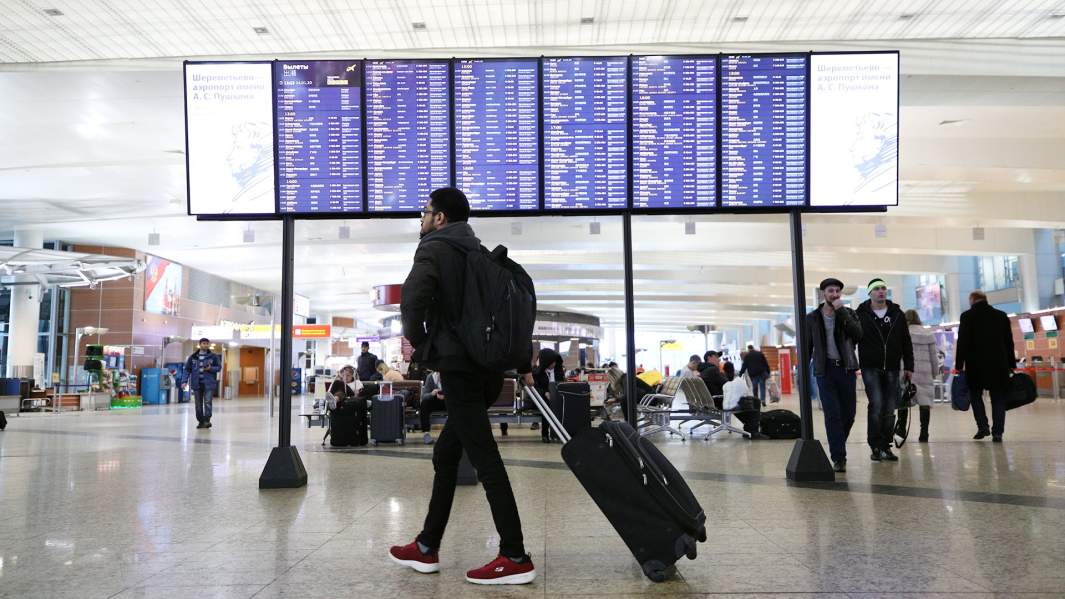 Дольше будешь: иностранцам начнут выдавать российские визы на полгода