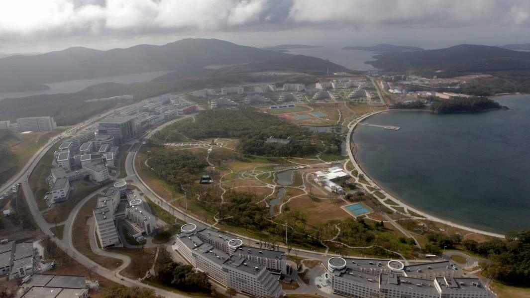 Вид на остров Русский 