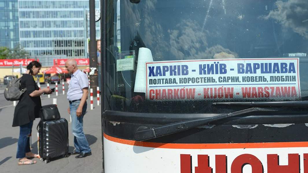Автобус Харьков – Киев – Варшава на Западном автовокзале польской столицы