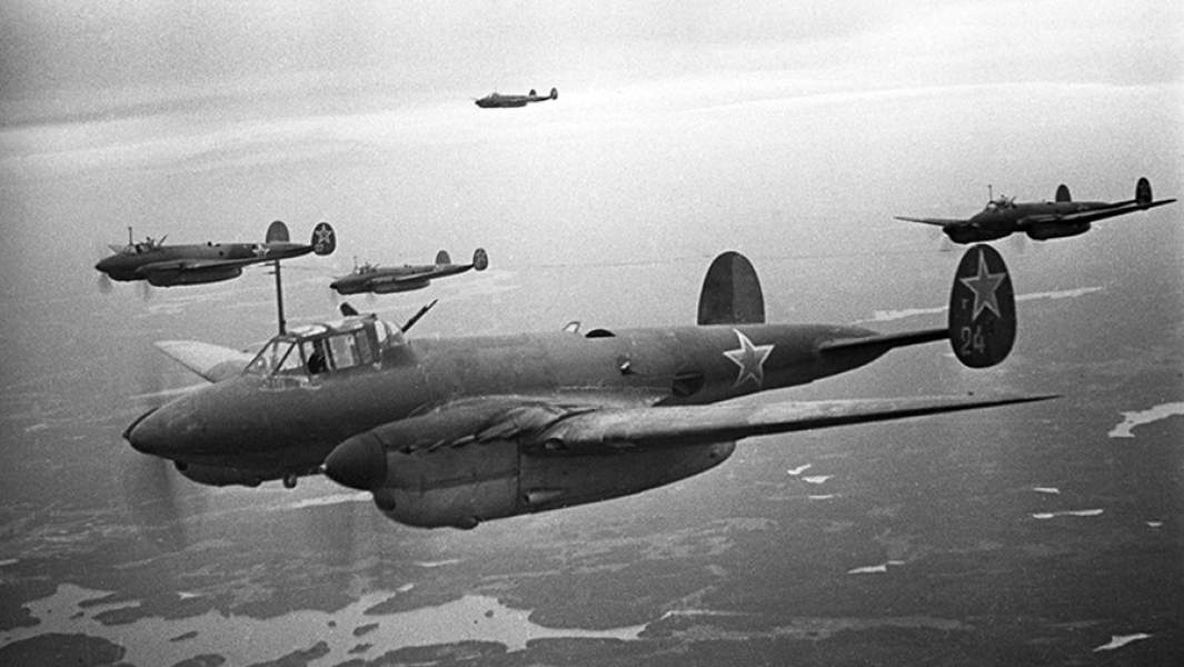 Бомбардировщики 14-й воздушной Армия поддерживают войска Волховского фронта при прорыве блокады Ленинграда