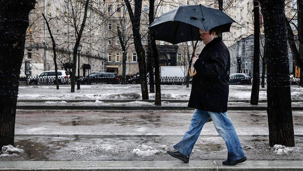 Прохожий на Тверском бульваре