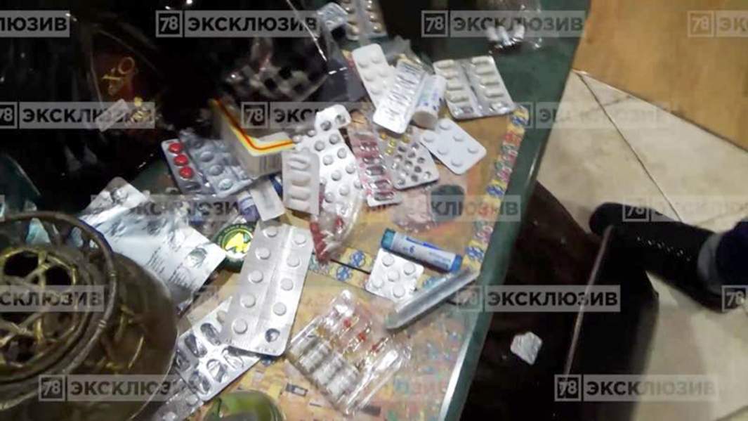 Обнаруженные в ходе обыска лекарства