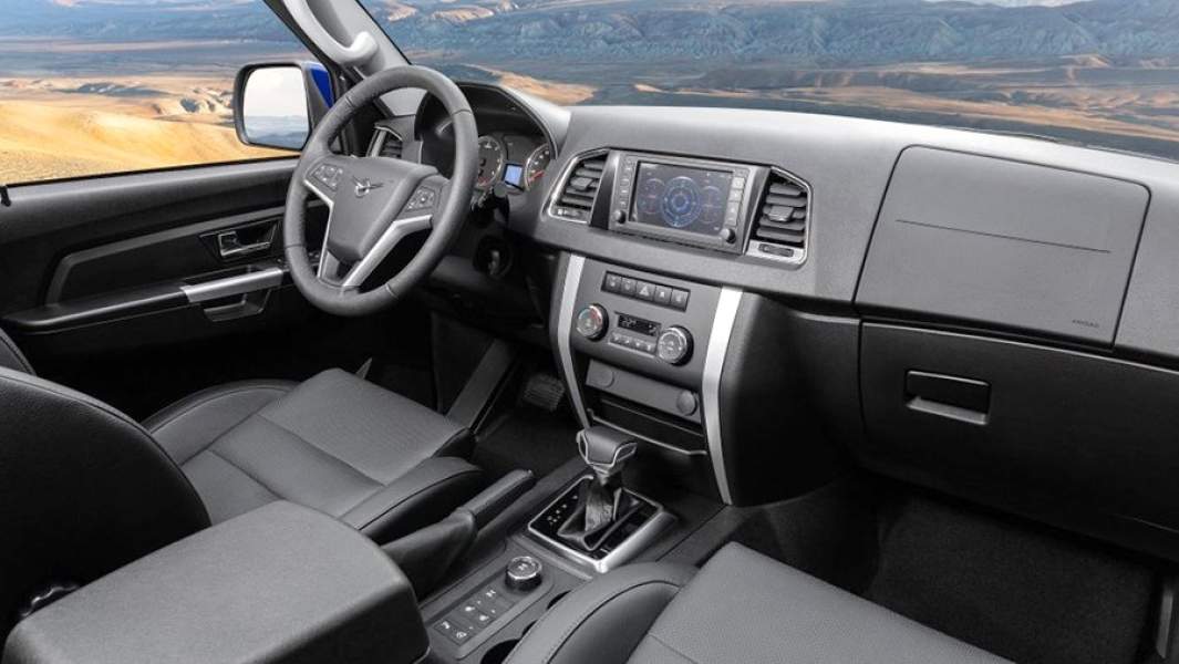 Салон автомобиля УАЗ «Патриот» с АКПП