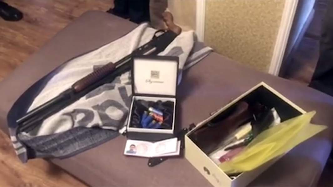 Оружие, изъятое у одного из криминальных авторитетов в ходе рейда в июне 2018 года