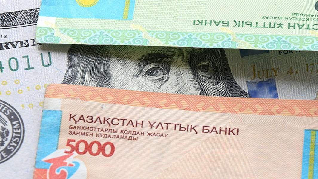 Тенге и доллар