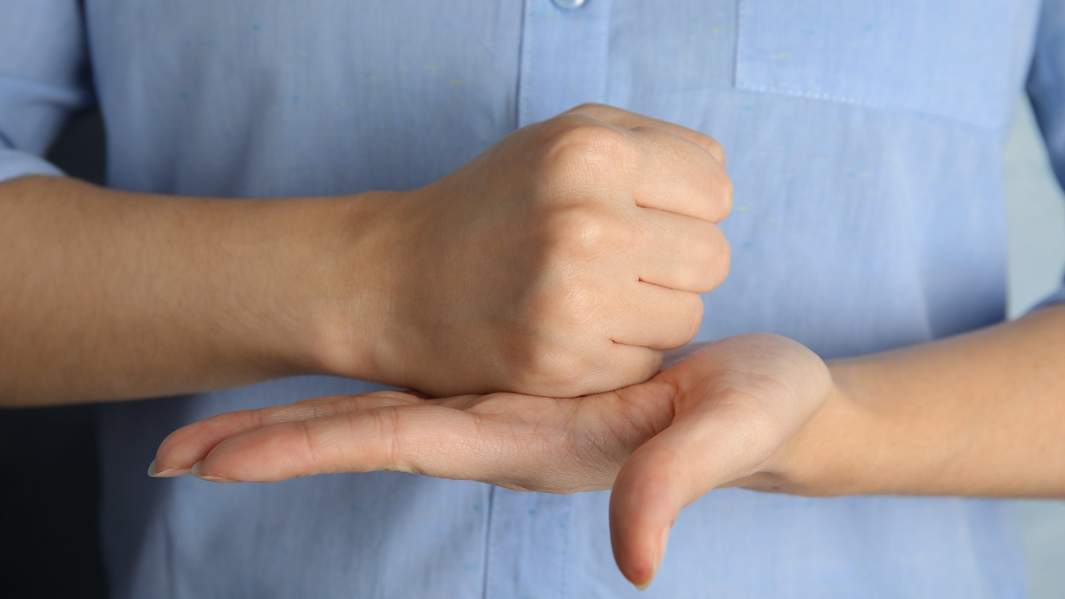 Идут по спискам: как мошенники обманывают тех, кто ищет помощи