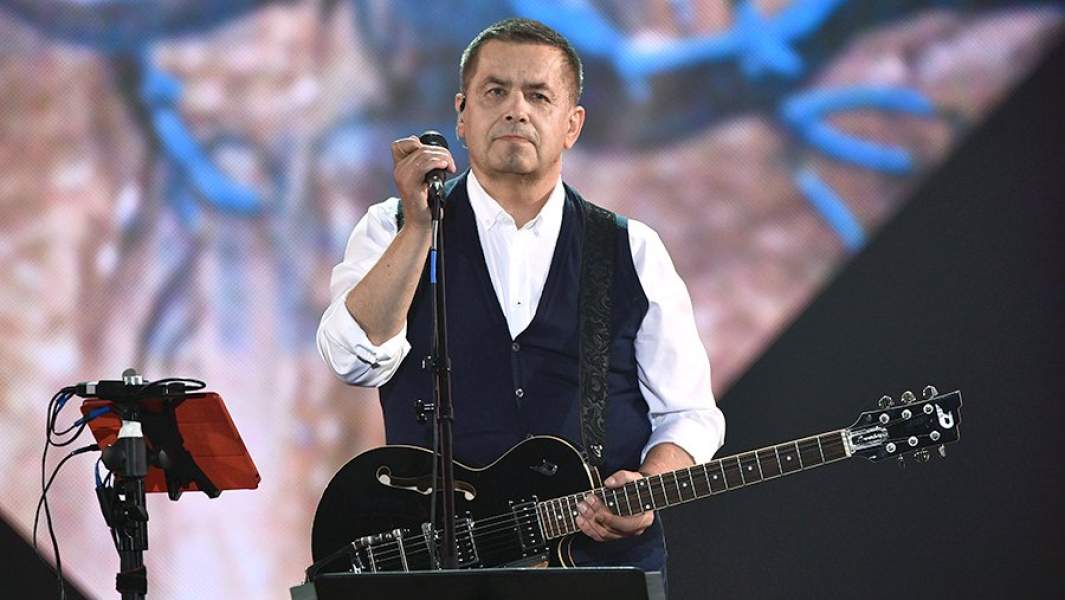 Солист группы «Любэ» Николай Расторгуев выступает на концерте в честь 30-летия коллектива в «Крокус Сити Холле» в Москве