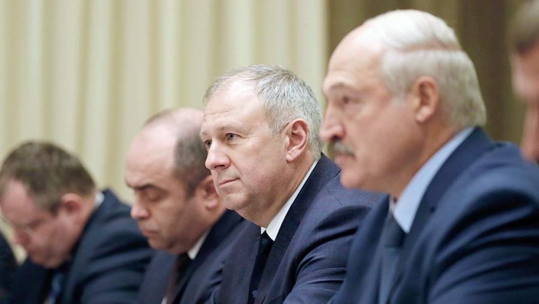 Президент Белоруссии Александр Лукашенко и премьер-министр Белоруссии Сергей Румас (справа налево) 