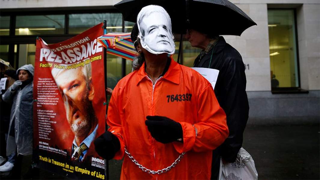 протестующий