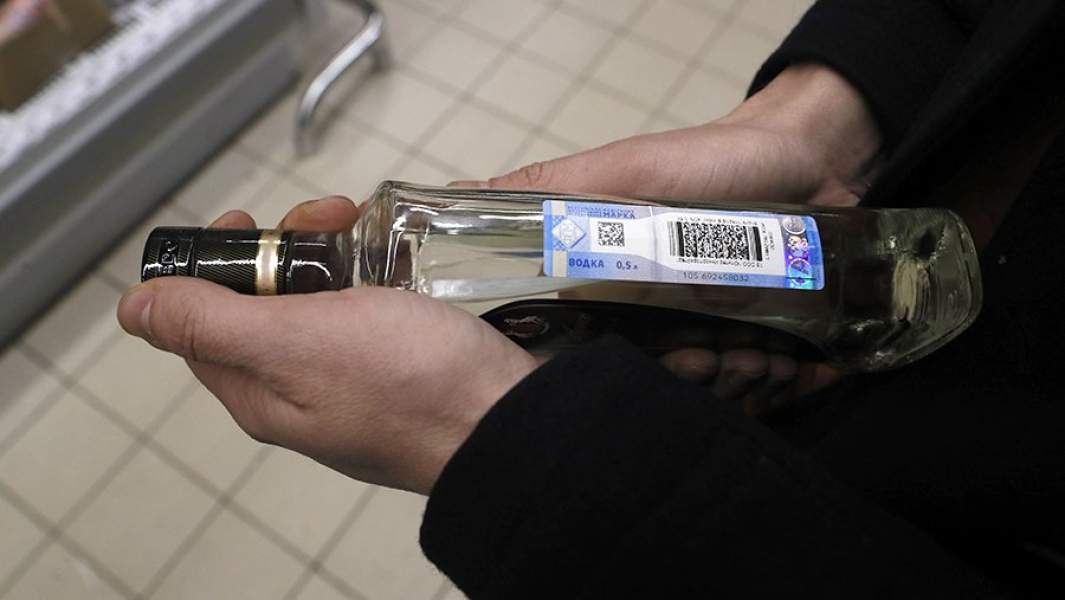 Выбор водки в магазине