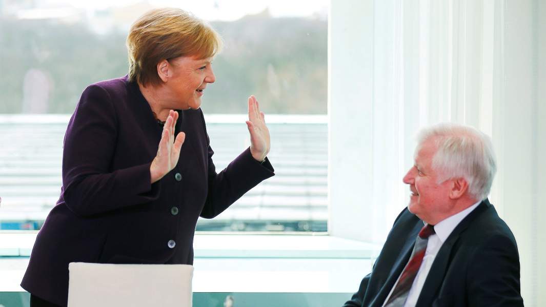 меркель зеехофер коронавирус