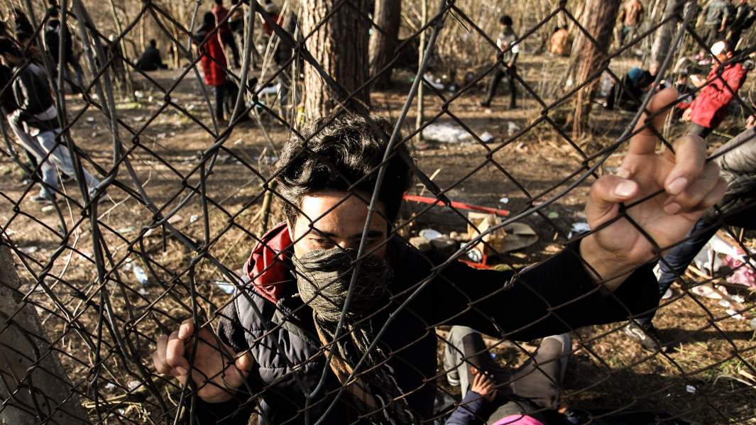 Сирийские беженцы на границе Турции и Греции