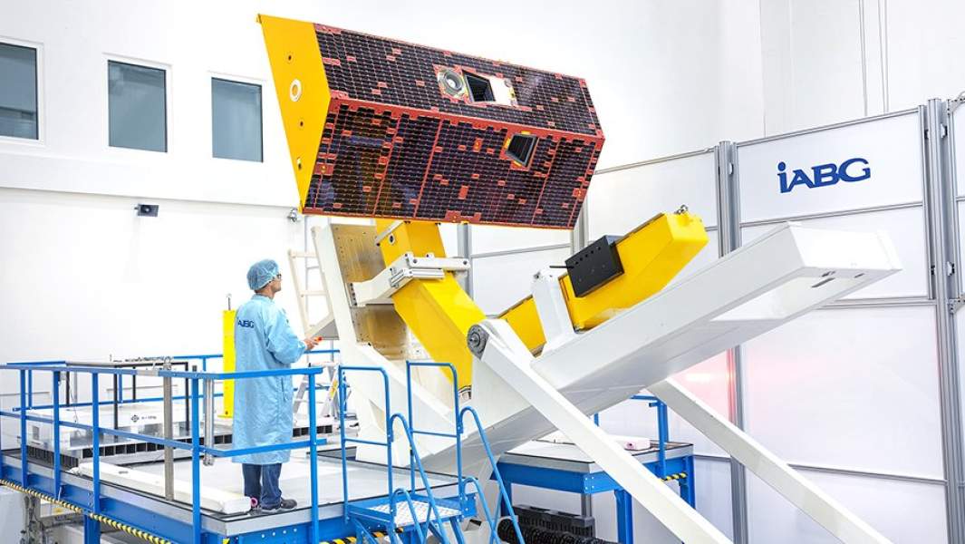 Спутник GRACE Follow On во время испытаний