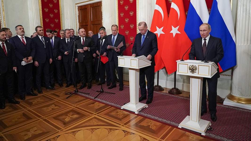 Президент РФ Владимир Путин и президент Турции Реджеп Тайип Эрдоганво время пресс-подхода по итогам российско-турецких переговоров