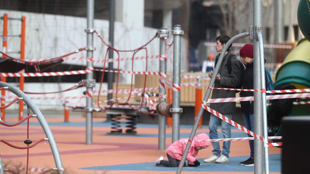 За всеми парами: полиция будет провожать до дома нарушителей карантина