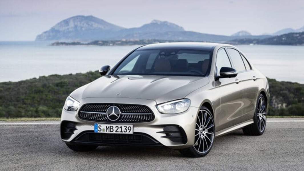 Под капотом появились новые турбомоторы — 2-литровый мощностью 272 л.с. и 3-литровый мощностью 367 л.с.