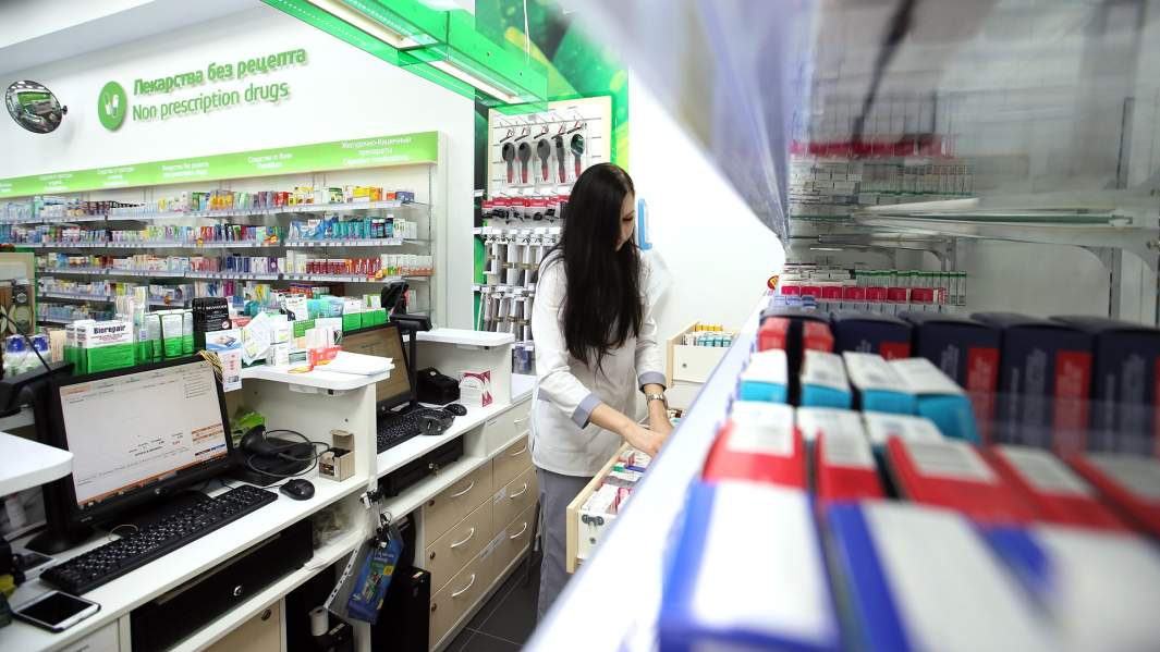 Лекарства в аптеке