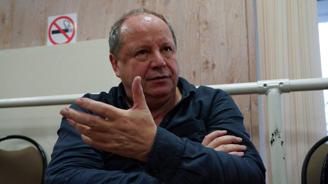 Режиссер Дмитрий Астрахан в театре Армии