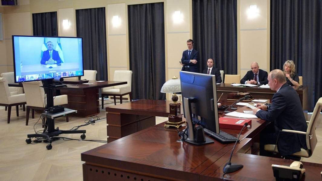 Президент РФ Владимир Путин во время участия в саммите лидеров G20