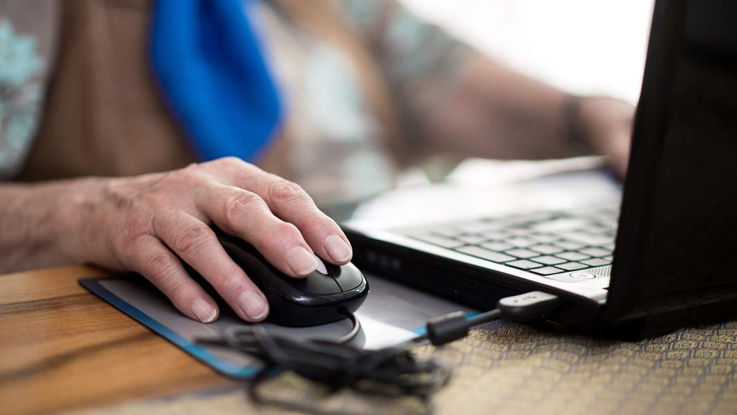 пожилой компьютер