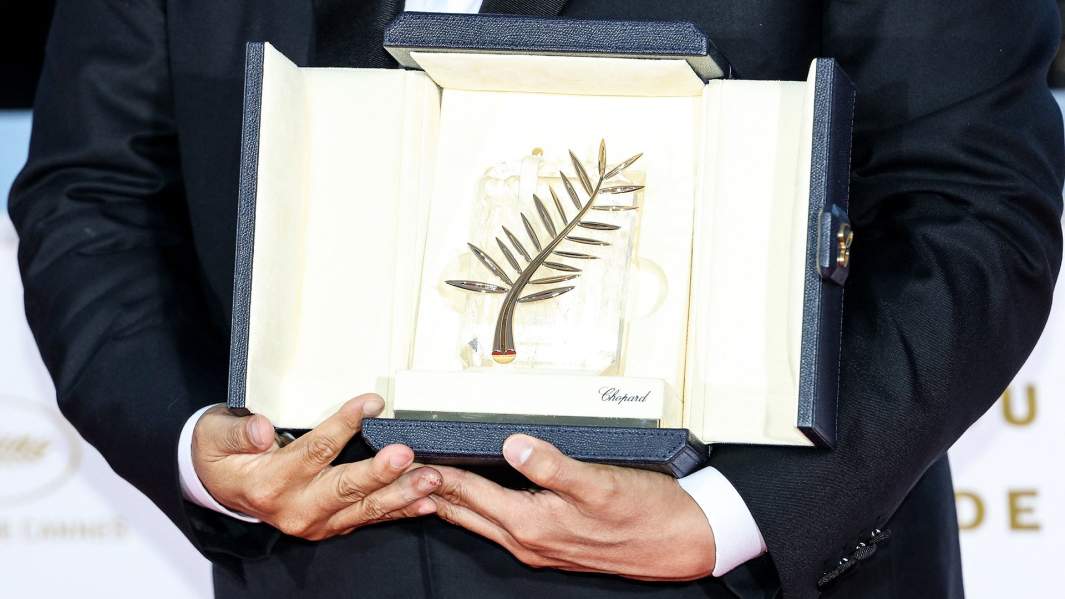 «Золотая пальмовая ветвь» в руках Пон Чжун Хо