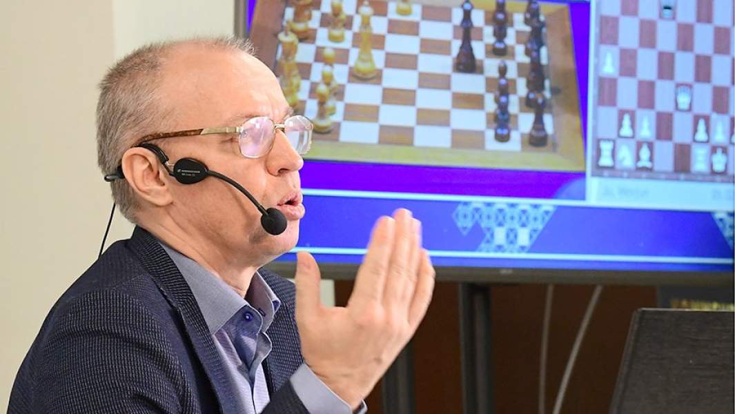 Гроссмейстер, шахматный тренер, комментатор и писатель Сергей Шипов