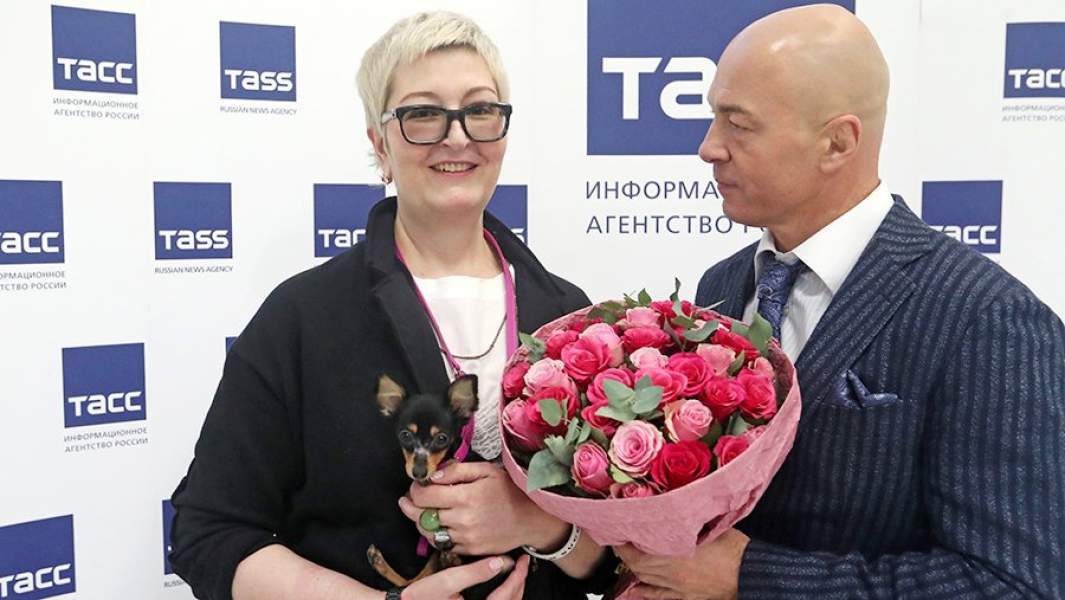 Автор, сценарист, телеведущая Татьяна Устинова и президент издательской группы «Эксмо-АСТ» Олег Новиков