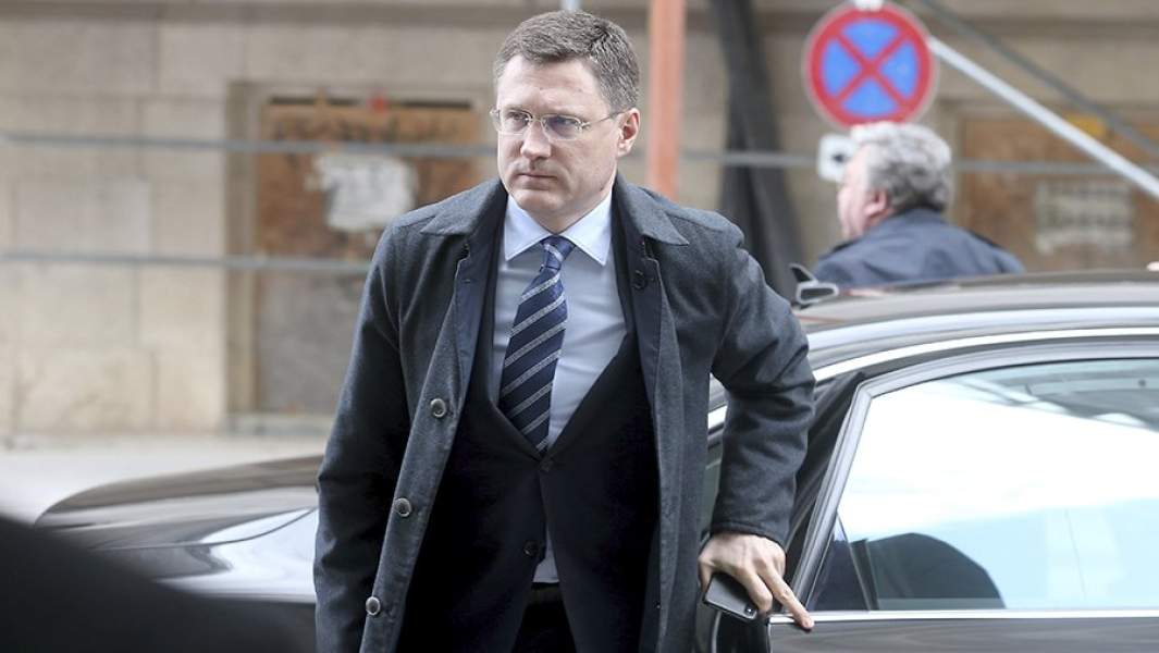 Александр Новак прибывает на встречу ОПЕК