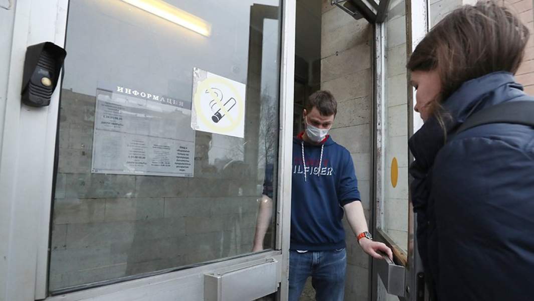 Общежитие университета имени Мечникова в Санкт-Петербурге,  закрытое на карантин