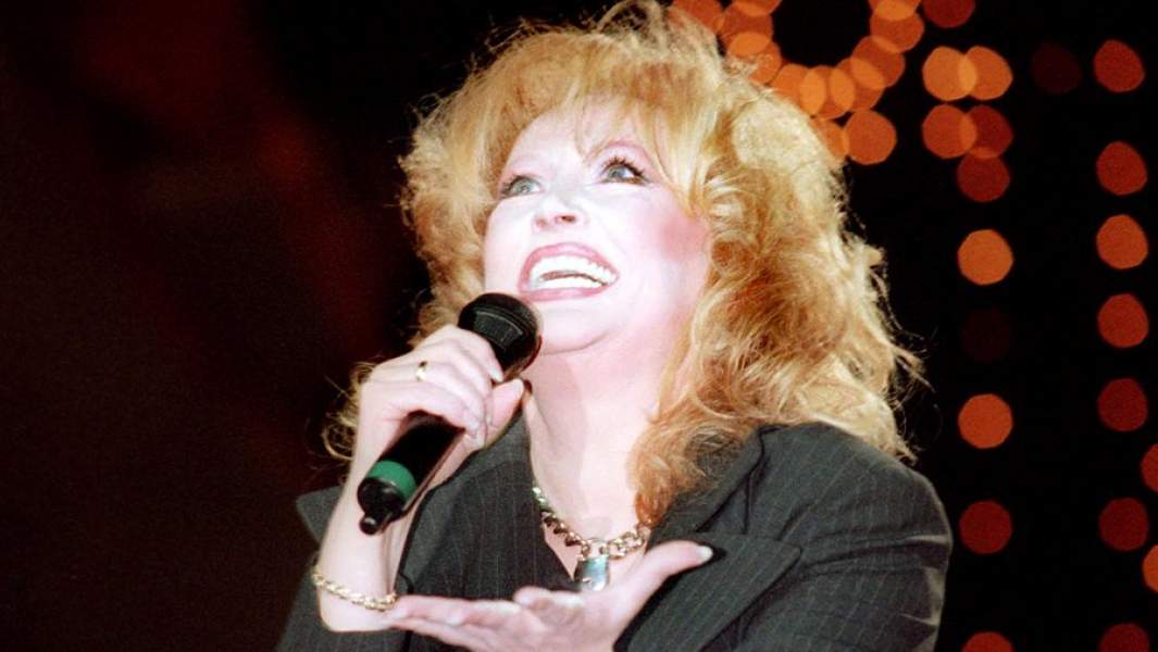 Пугачева Алла популярная эстрадная певица 1997 год