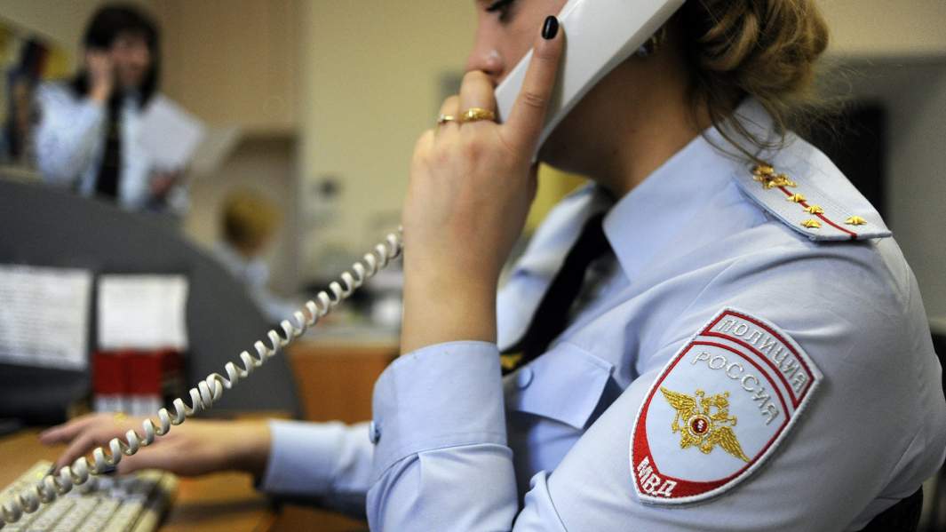 Просто рядом послежу: бывшие мужья терроризируют женщин в России