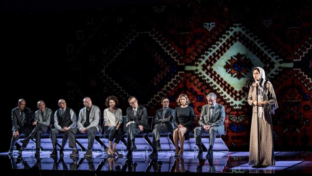 Спектакль "Иранская конференция" в Театре Наций