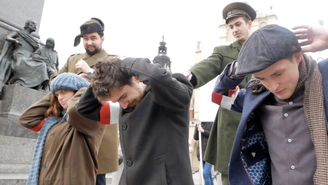 Постановка националистического движения «Всепольская молодежь»