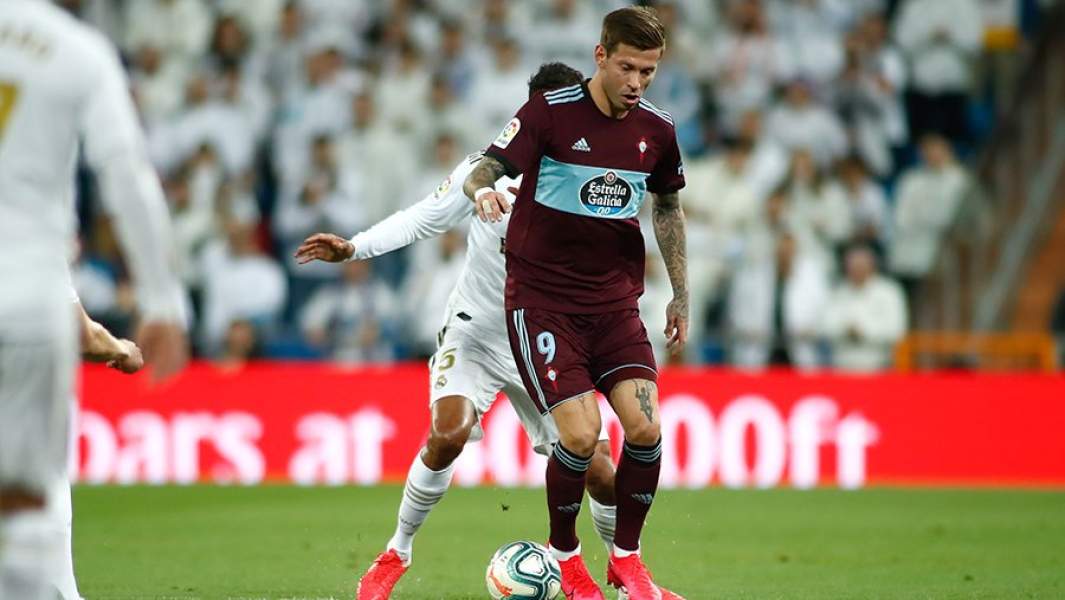 Нападающий московского «Локомотива», выступающий на правах аренды за испанскую «Сельту» Федор Смолов