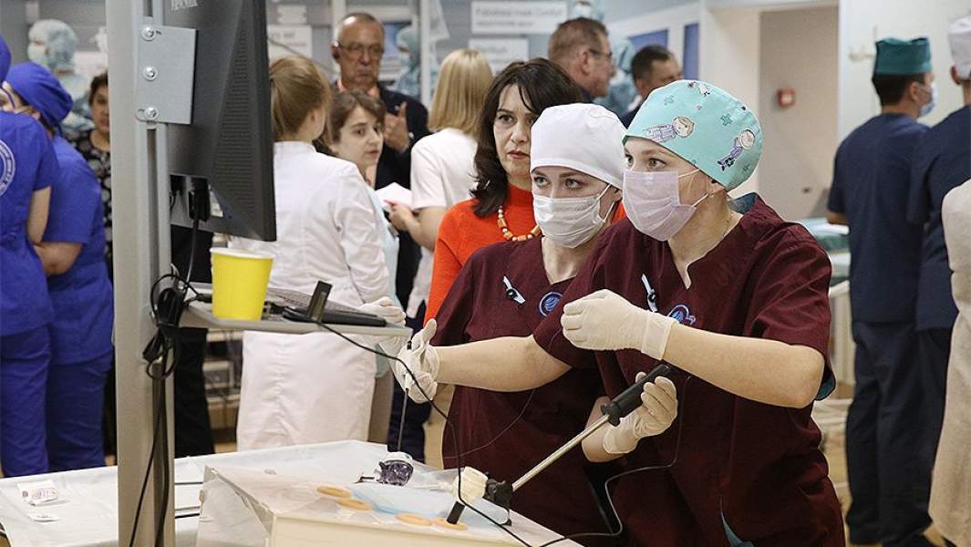 студенты коронавирус