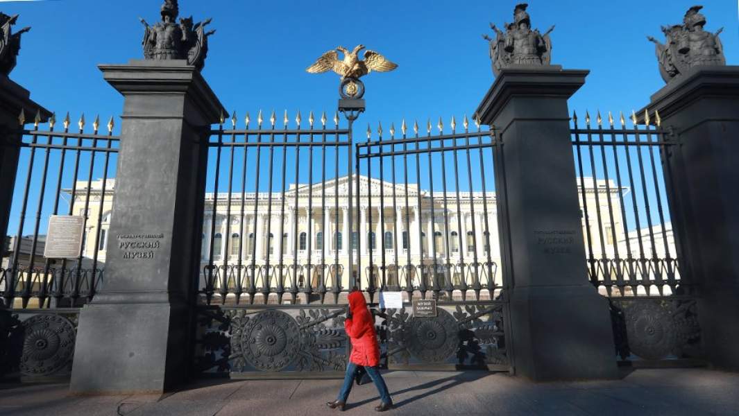 Вход на территорию Михайловского дворца Русского музея