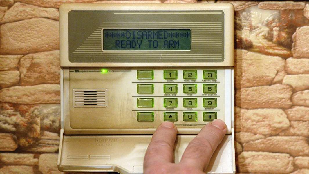 Охранная сигнализация установленная в одной из квартир