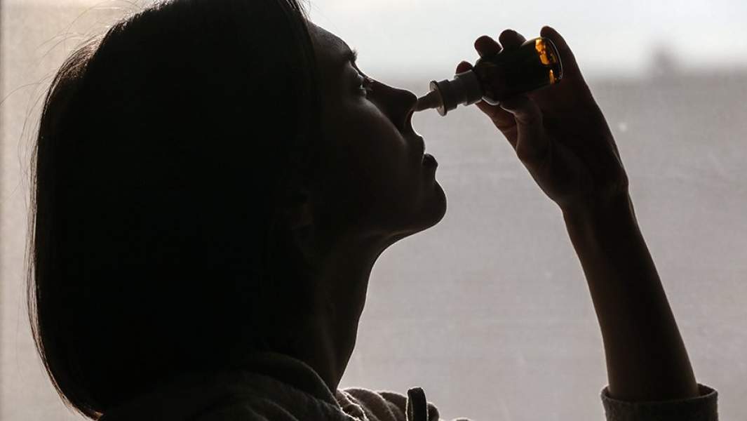 Девушка, страдающая аллергией