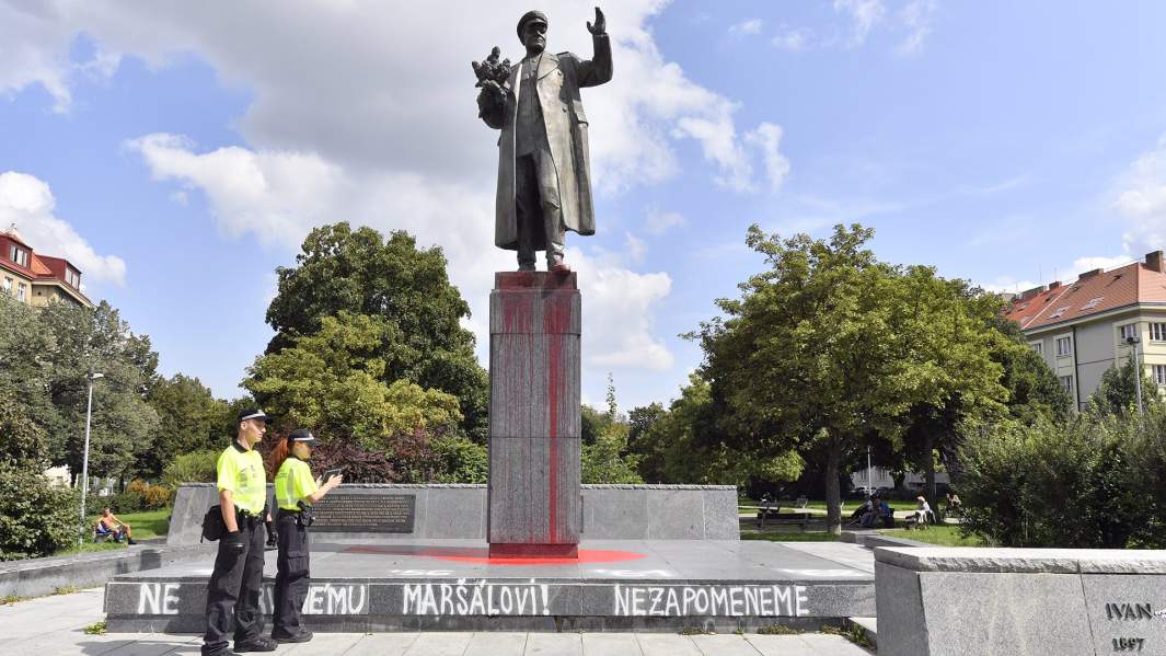 Памятник маршалу Ивану Коневу