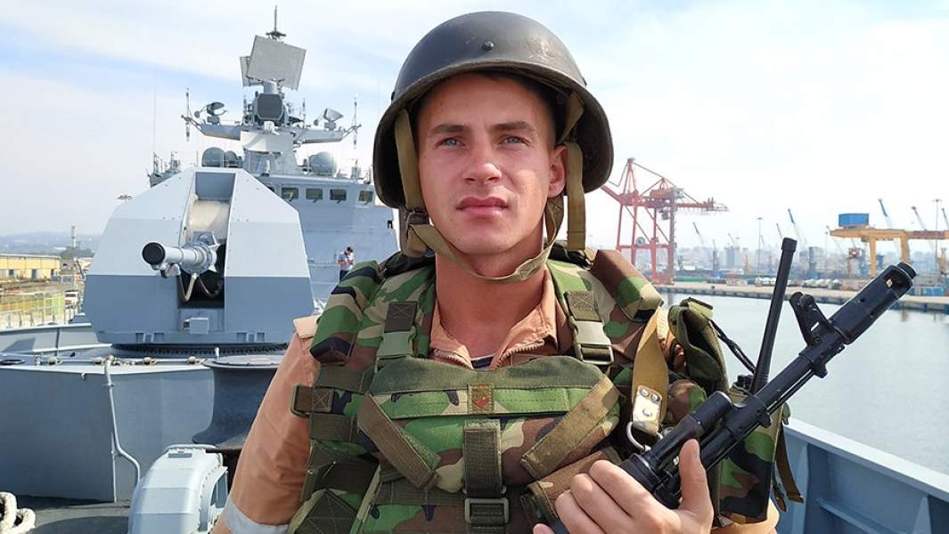 Фрегат Военно-морского флота России «Адмирал Макаров»» в пункте материально-технического обеспечения ВМФ в сирийском Тартусе